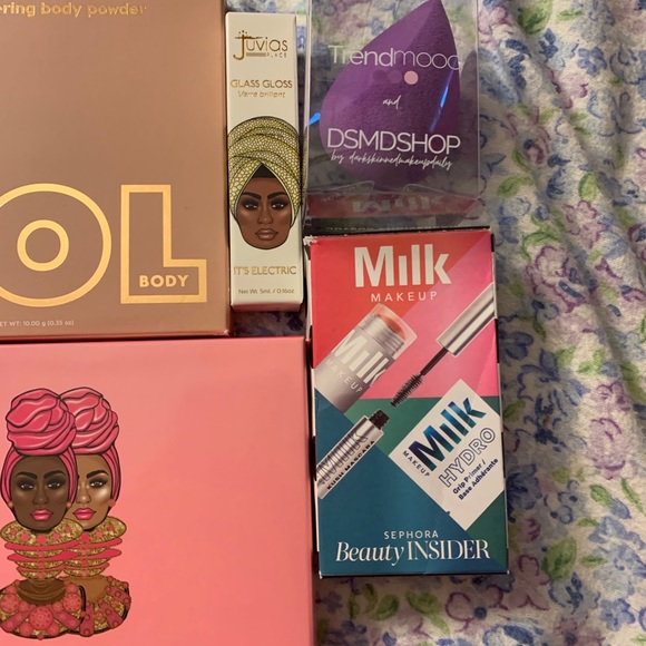 Makeup bundle - Picture 3 of 6